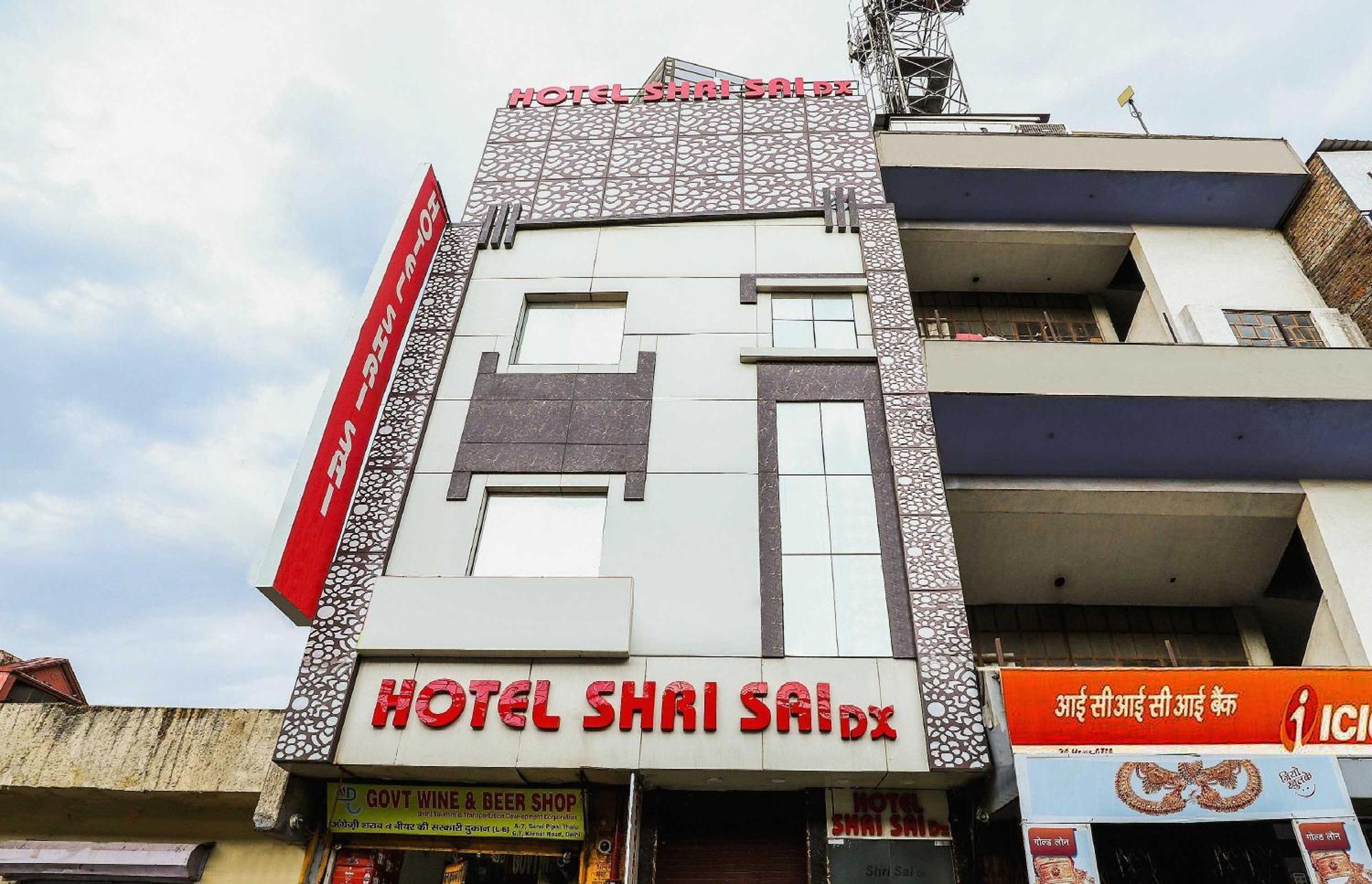 Hotel O Shri Sai Делхи Екстериор снимка